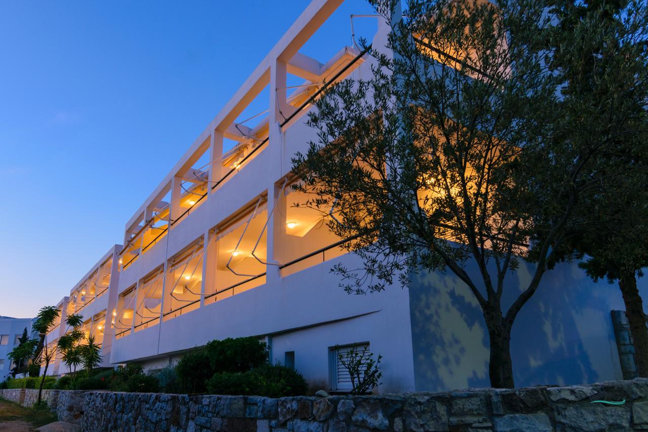 Junior Hotel Íria Eksteriør bilde