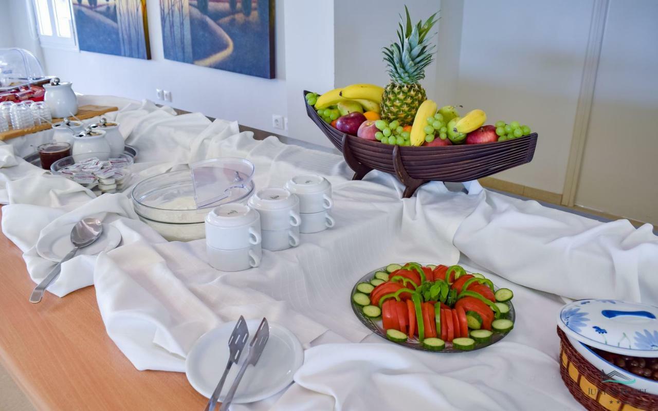 Junior Hotel Íria Eksteriør bilde